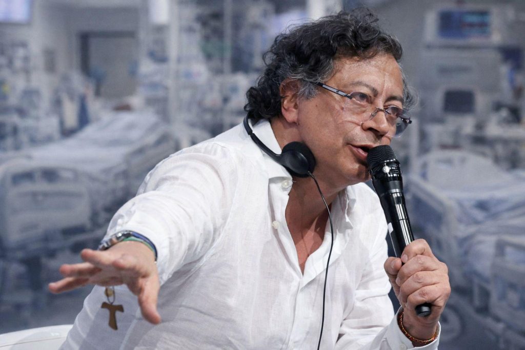 Imagen simbólica del presidente Gustavo Petro en el debate sobre el futuro del sistema de salud