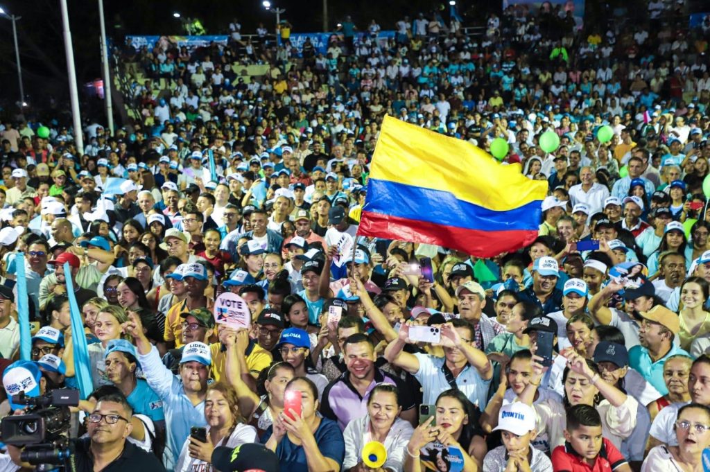 Álvaro Uribe Vélez durante acto político en Villa Miriam, Valledupar