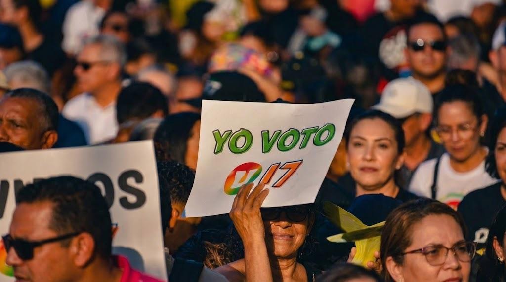 Simpatizantes de José Alfredo Gnecco expresan respaldo durante acto de campaña en el Cesar