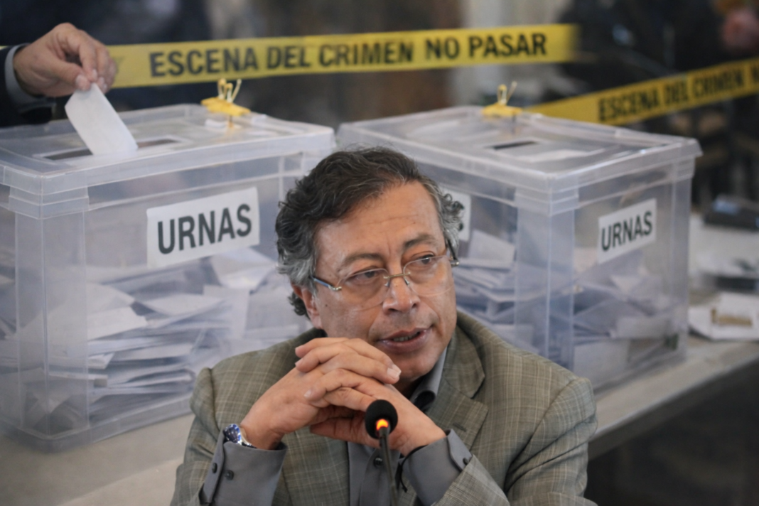 Gustavo Petro cuestiona software electoral en Colombia