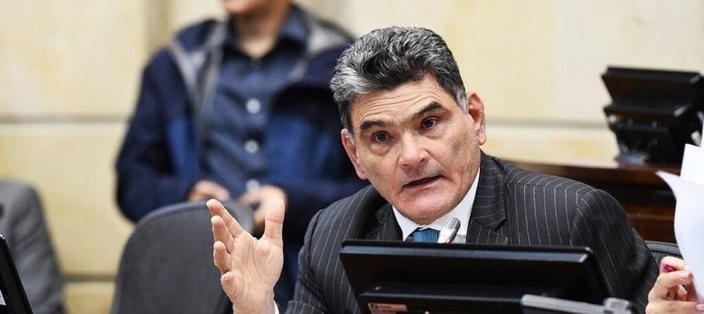 Gustavo Petro en medio de polémica por declaraciones sobre elecciones en Colomb