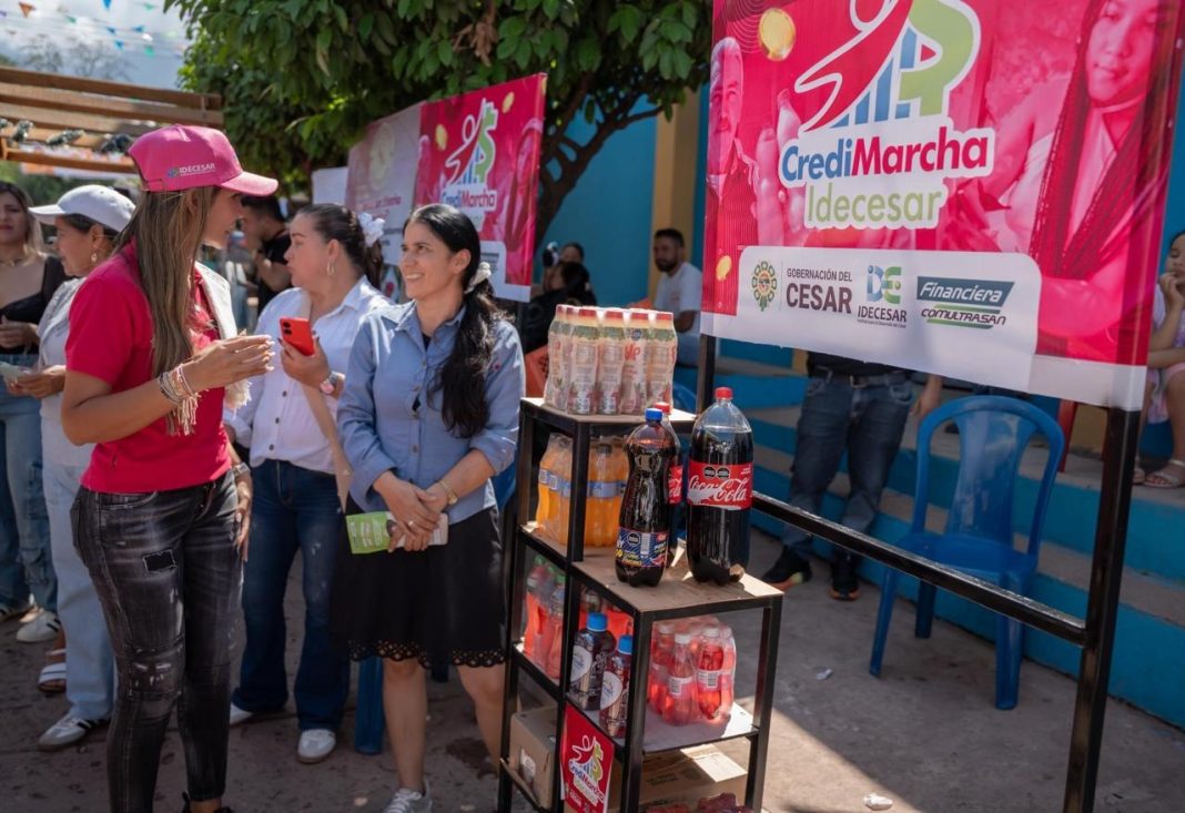 Campesinos y pequeños comerciantes del Cesar beneficiados con el programa CrediMarcha de la Gobernación