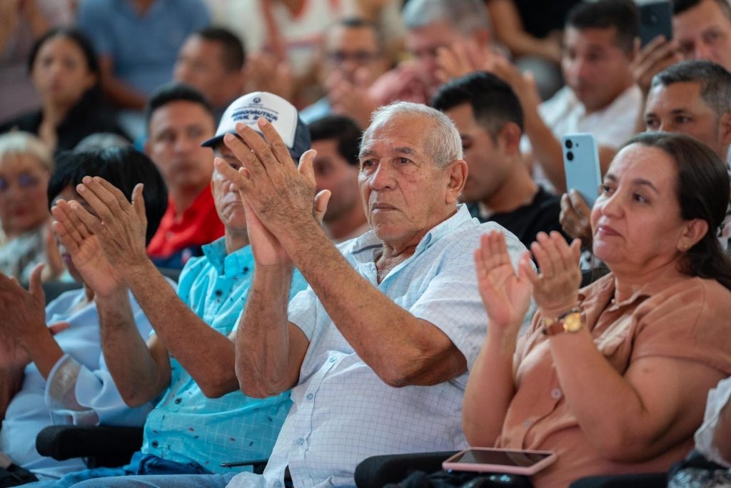 líderes comunales del cesar ejecutando obras