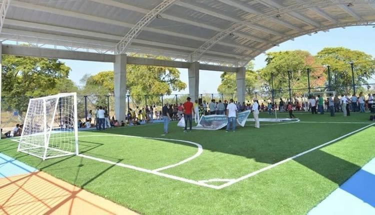 Canchas sintéticas fortalecen el deporte formativo en municipios del Cesar.