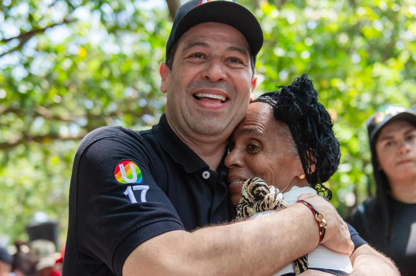 José Alfredo Gnecco gana las elecciones en el Cesar José Alfredo Gnecco tras conocerse su victoria electoral en el Cesar