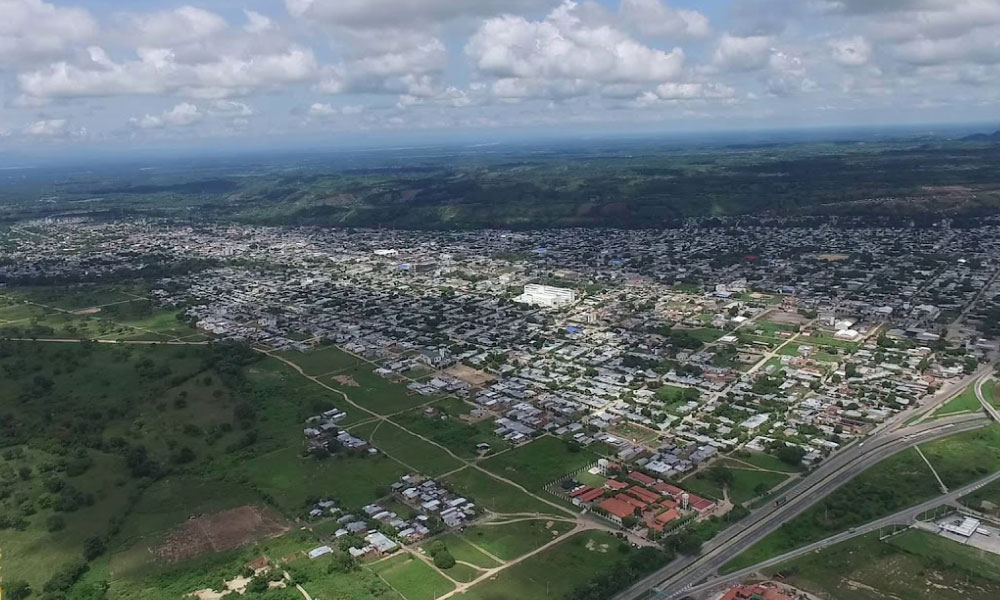 Vista panorámica de Río de Oro, Cesar, municipio bajo Alerta Temprana 006 de 2026 por amenazas de grupos armados ilegales y riesgo de desplazamiento.