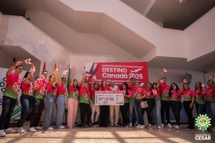 Grupo de docentes de colegios públicos del Cesar beneficiados con el programa de inmersión lingüística en Canadá durante la administración de Luis Alberto Monsalvo Gnecco.