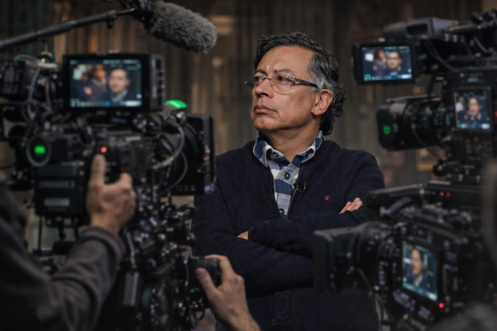 Reacciones de la oposición colombiana tras la participación de Gustavo Petro en una película financiada con recursos públicos.