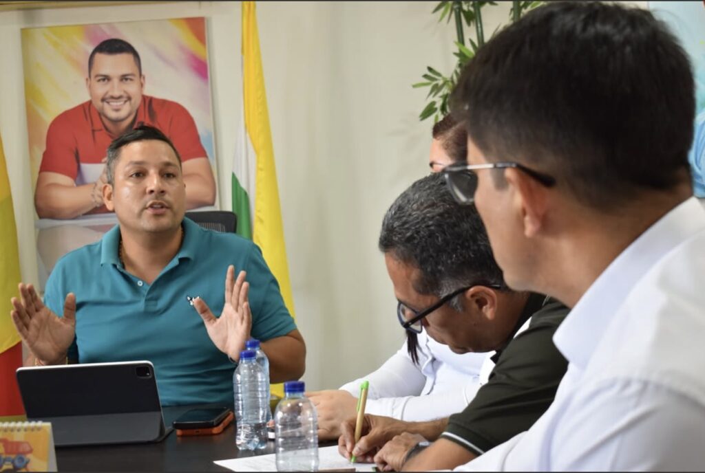 Jornada de socialización del proyecto de granja solar en Gamarra para apoyar la operación de Empugam