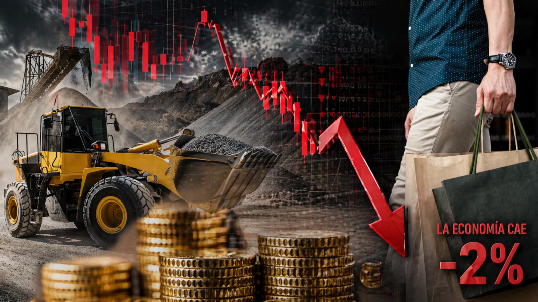 Fotomontaje del colapso económico que muestra una línea financiera roja en picada sobre un fondo oscuro de explotación minera con maquinaria pesada, contrastando con pilas de monedas de oro y un hombre sosteniendo bolsas de compras, acompañado del texto 