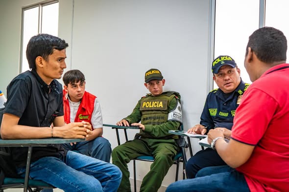 Autoridades y jóvenes participan en espacios de diálogo sobre política de infancia en Aguachica