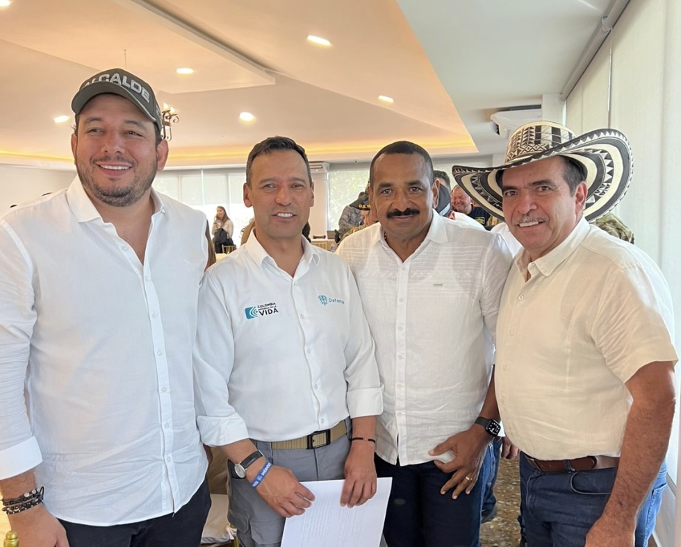 Autoridades del Cesar junto a representantes del Gobierno Nacional durante reunión de seguridad regional