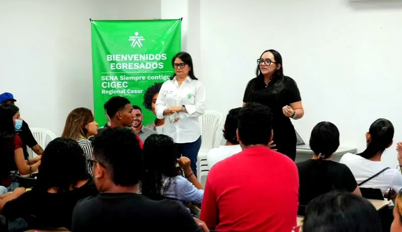 Jóvenes del Cesar reciben orientación laboral del SENA para acceder a empleo con Tiendas Ara