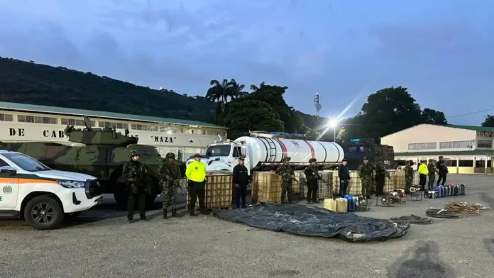 Ejército recuperó 345 galones de combustible que habrían sido hurtados por el Clan del Golfo en el Cesar