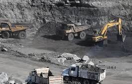 maquinaria pesada en mina de carbón en el Cesar Colombia