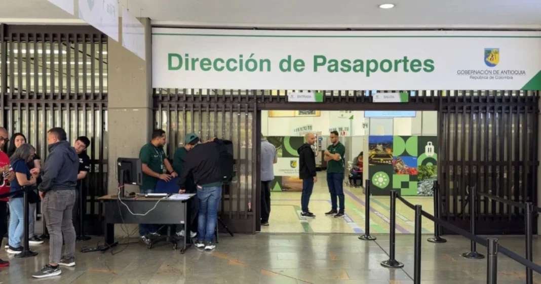 Oficina de pasaportes en Colombia con atención suspendida por ataque cibernético en plataforma nacional