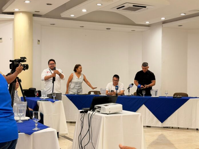 Directivos de Afinia explican el plan de choque por la crisis energética durante una rueda de prensa en Valledupar.