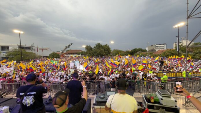 Multitudinario respaldo ciudadano al candidato presidencial Abelardo de la Espriella en Valledupar.