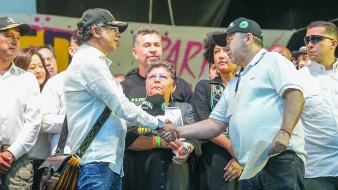 Encuentro oficial del Gobierno nacional en el marco de los diálogos de paz urbana y el sometimiento de bandas del Valle de Aburrá.