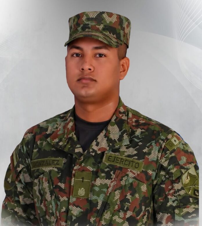 Soldado profesional Luis Miguel González Salgado, quien falleció tras sufrir una descarga eléctrica durante una misión militar en Magdalena.