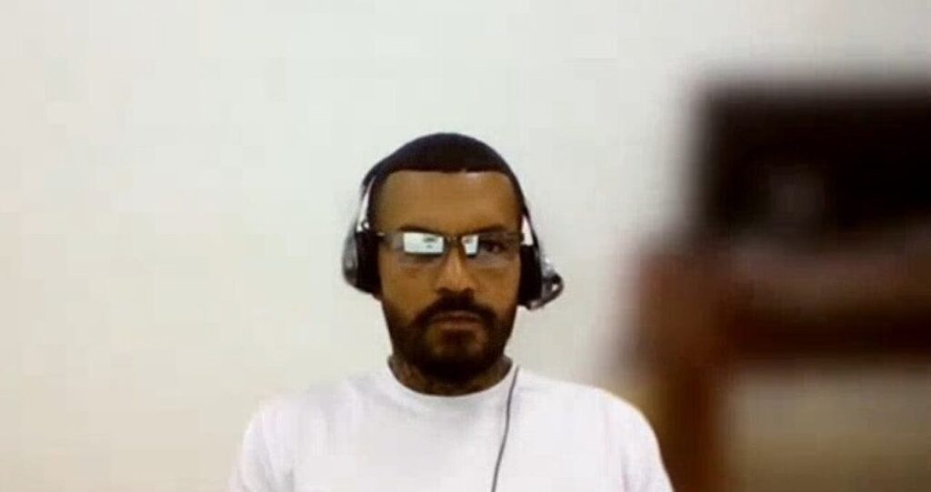 Alias ‘El Costeño’ durante una audiencia virtual relacionada con la investigación por el atentado contra Miguel Uribe Turbay.