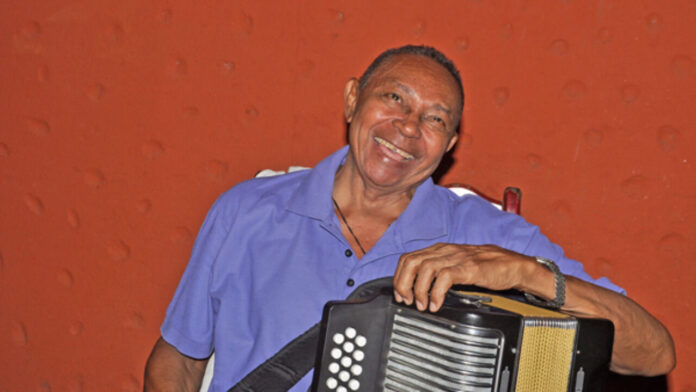 Ovidio Granados, maestro vallenato conocido como el cirujano del acordeón, falleció en Valledupar.