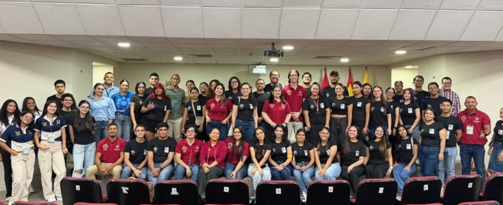 Estudiantes y jóvenes investigadores durante el Encuentro Departamental de Semilleros de Investigación EDESI 2026.