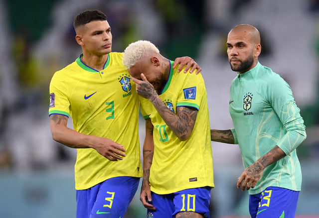 Neymar lamenta la eliminación de Brasil del Mundial 2026 tras la derrota 2-1 frente a Noruega.
