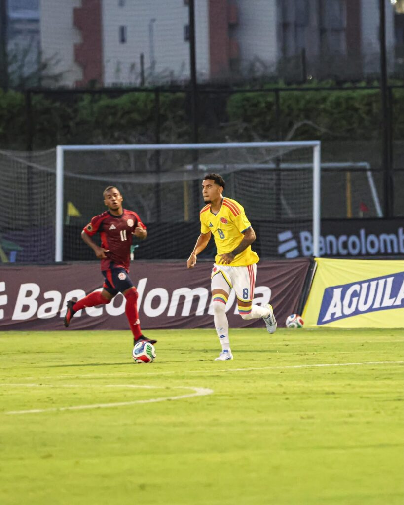 Jesús Chinchía con Colombia Sub-19 durante un partido de preparación internacional