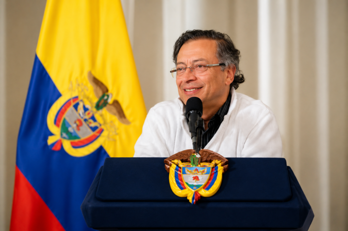 Gustavo Petro durante un discurso presidencial antes del 20 de julio