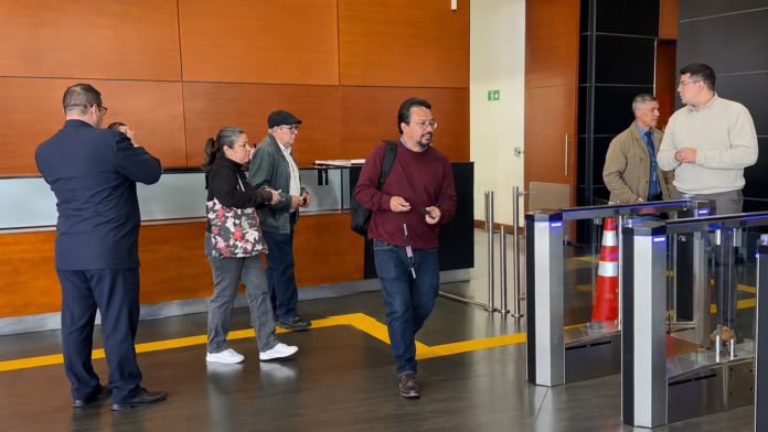Timochenko regresó a Colombia y llegó a la JEP en Bogotá