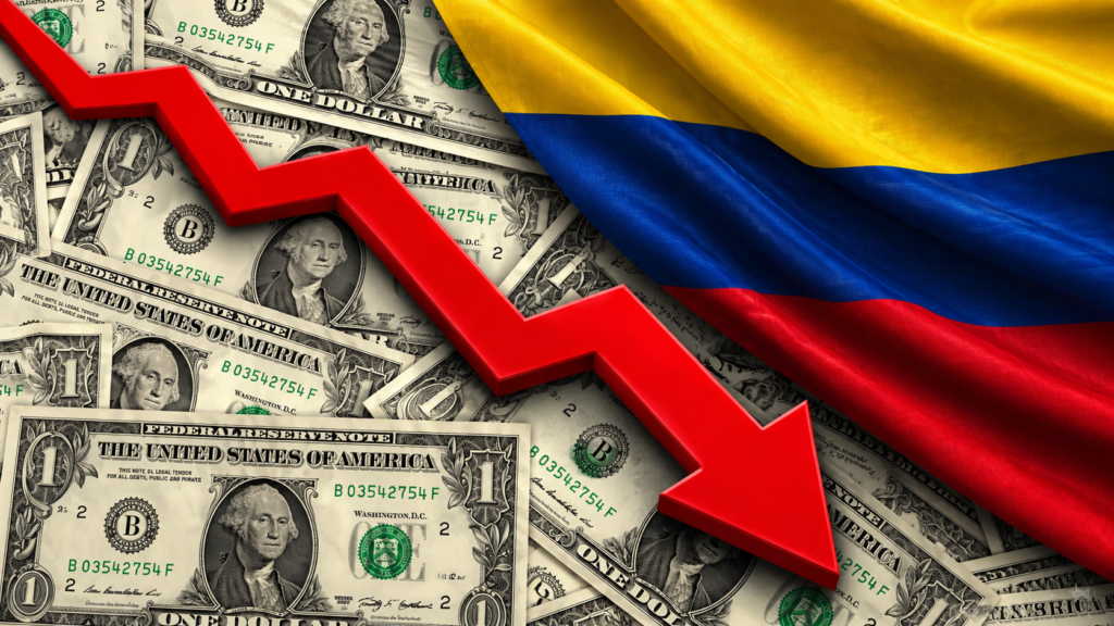 Caída del dólar en Colombia representada con billetes, una flecha roja descendente y la bandera nacional.