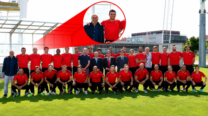 Lionel Scaloni y Luis de la Fuente aparecen juntos durante una jornada de formación de entrenadores en España.