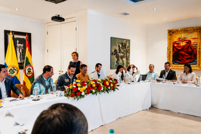 Abelardo De la Espriella lidera el segundo Consejo de Ministros en Barranquilla junto a los integrantes de su gabinete.