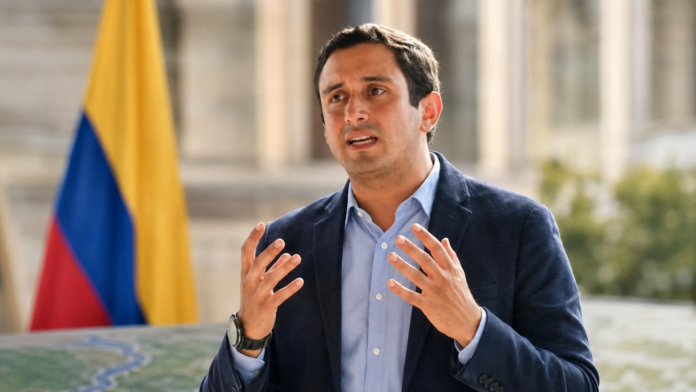 Jorge Tovar lidera respaldo de curules de paz a Abelardo