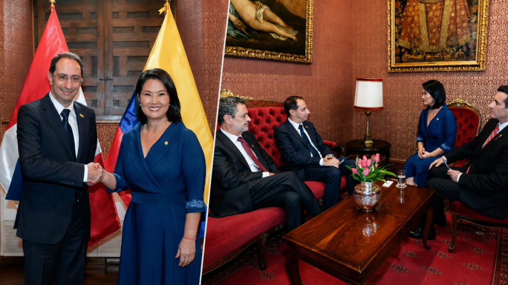 José Manuel Restrepo durante una reunión con Keiko Fujimori tras su posesión como presidenta de Perú