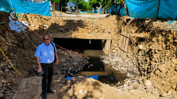 Jesús Suárez inspecciona las obras del alcantarillado pluvial de Valledupar