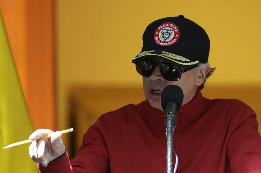 Gustavo Petro durante una intervención pública