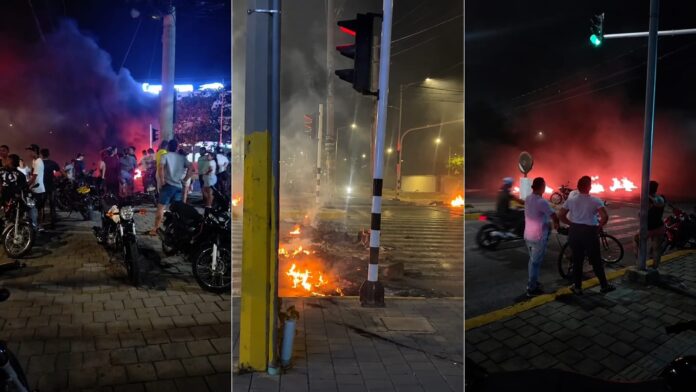 Habitantes del sur de Valledupar protestan en la calle 44 con carrera 27 por los constantes apagones.
