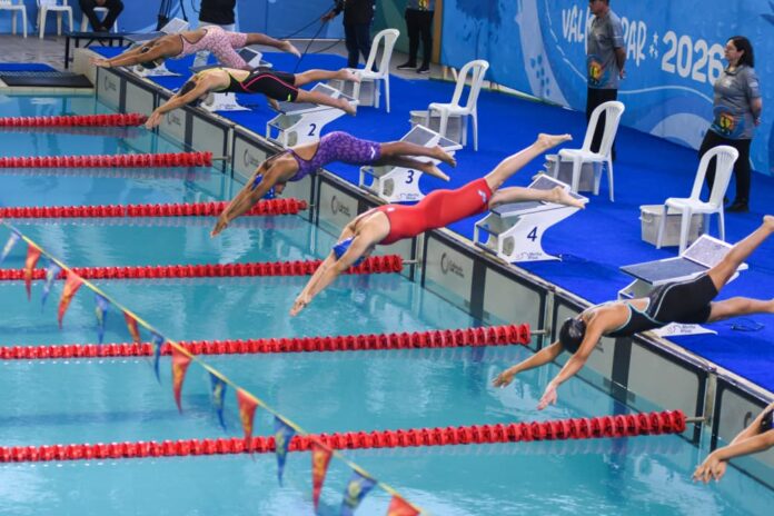 Nadadores compiten durante la tercera jornada de Para natación de los Juegos Parasuramericanos Valledupar 2026.