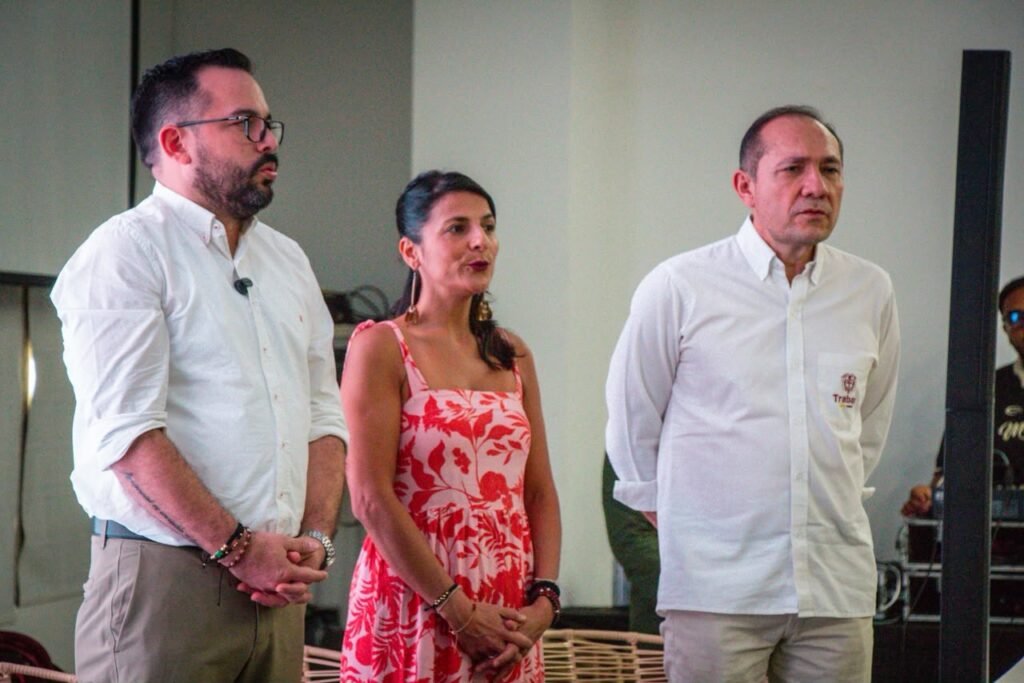 Funcionarios presentan nuevas reglas para el cierre de minas en el Cesar
