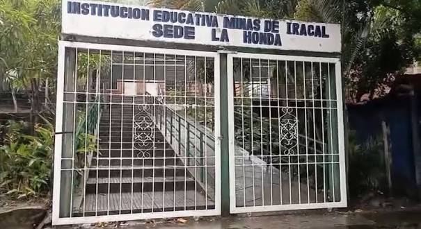 Entrada de la Institución Educativa Minas de Iracal en Pueblo Bello, Cesar