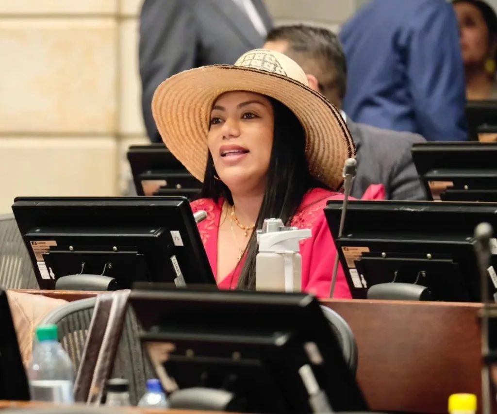 Senadora Martha Peralta en el Senado de la República