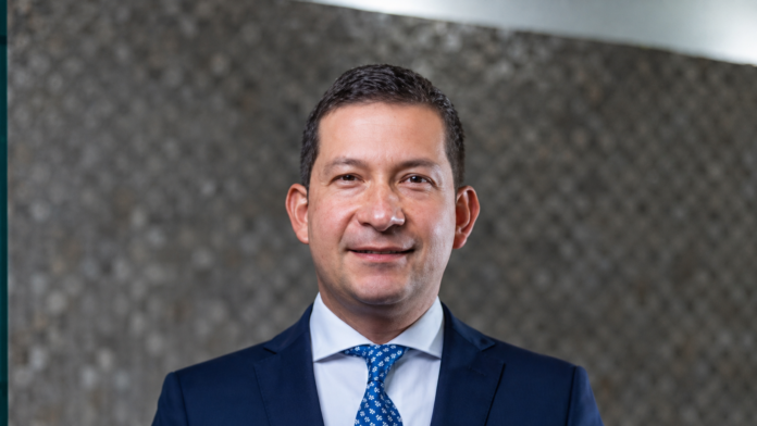 Andrés Felipe Velásquez, designado como nuevo director de la DIAN en el Gobierno de Abelardo de la Espriella.