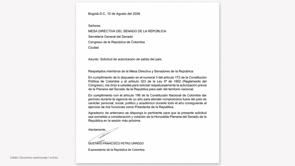 Carta con la que Petro pide permiso al Senado para salir de Colombia durante su primer año como expresidente