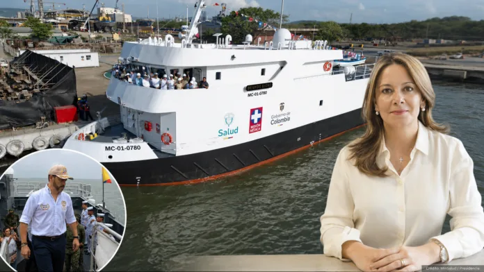 Barco hospital Benkos Biohó con la ministra de Salud Ana María Vesga en Buenaventura