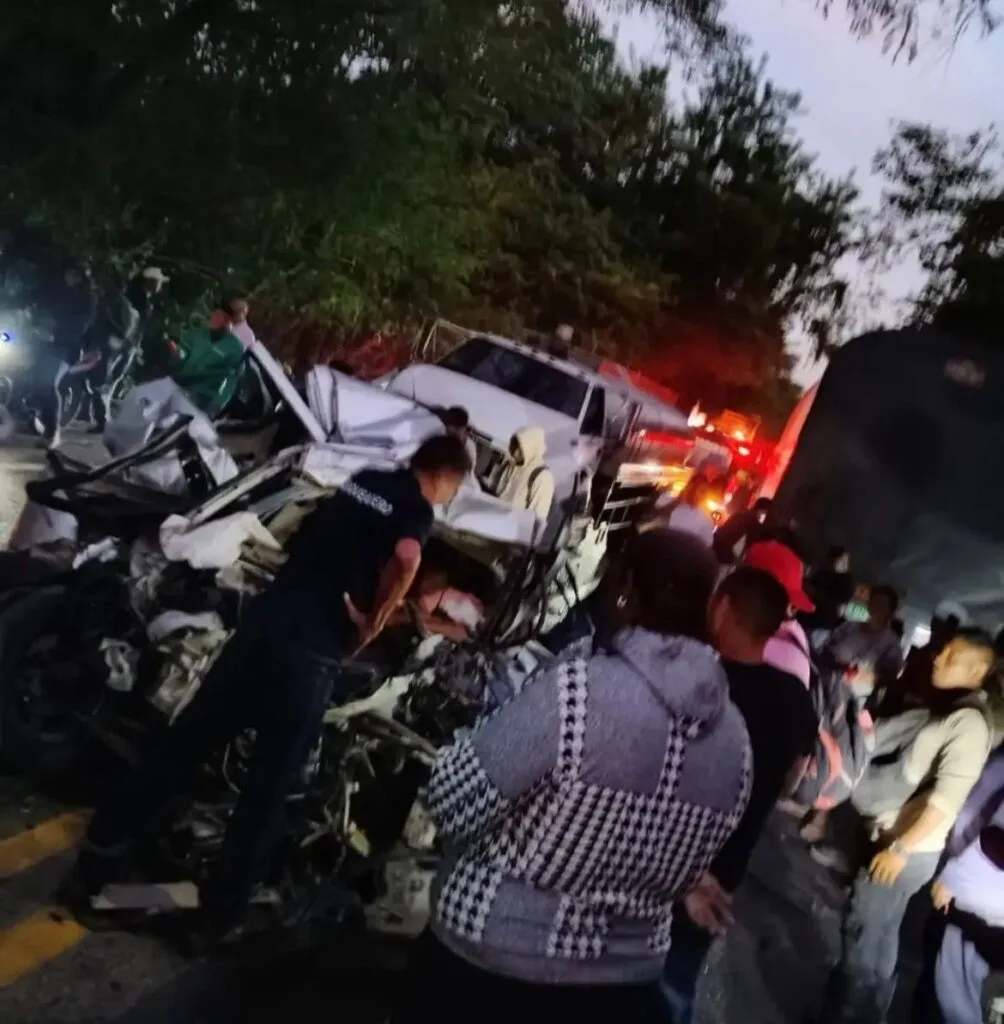 Vehículo destruido tras accidente en la vía Bosconia-Barranquilla