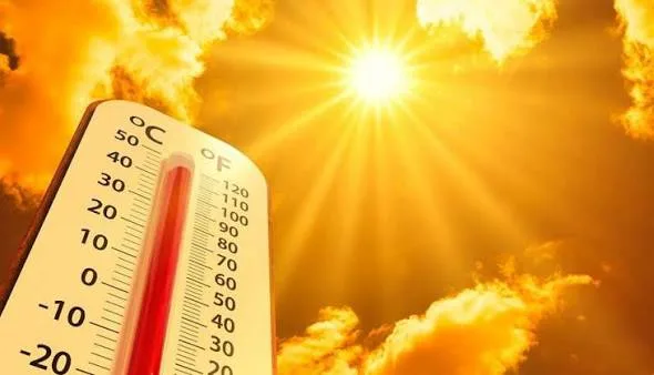 Termómetro bajo altas temperaturas durante el fenómeno de El Niño en Valledupar