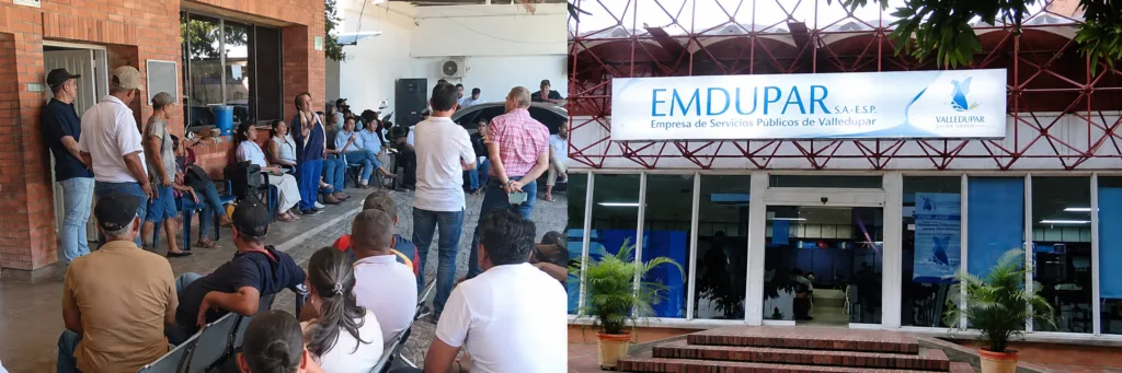 Usuarios esperan atención en las instalaciones de Emdupar en Valledupar