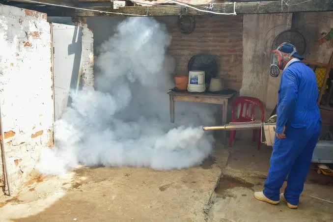 Jornada de fumigación para controlar el mosquito transmisor del dengue en el Cesar